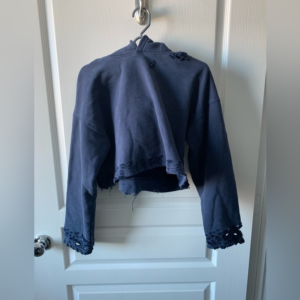 LF emma and sam Cropped Hoodie - S - navy blue distressed